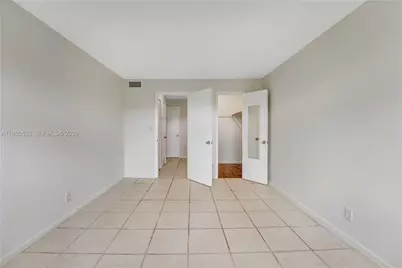 1200 Tallwood Ave #308, Hollywood, FL 33021 - Photo 11