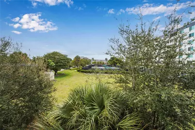 1200 Tallwood Ave #308, Hollywood, FL 33021 - Photo 3