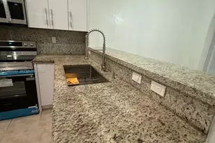 21209 NW 14th Pl, Miami Gardens, FL 33169 - Photo 5