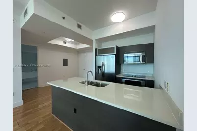 55 SE 6th St #4100, Miami, FL 33131 - Photo 3