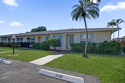 8914 Belle Aire Dr, Boca Raton, FL 33433 - Photo 3