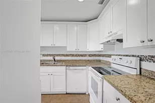 8914 Belle Aire Dr, Boca Raton, FL 33433 - Photo 27