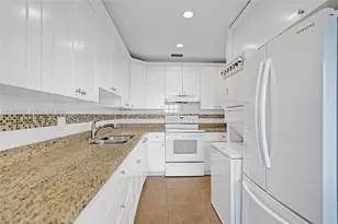 8914 Belle Aire Dr, Boca Raton, FL 33433 - Photo 25