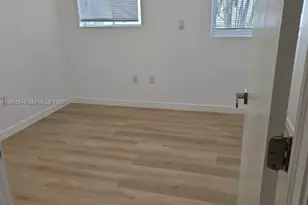 557 Michigan Ave, Miami Beach, FL 33139 - Photo 7