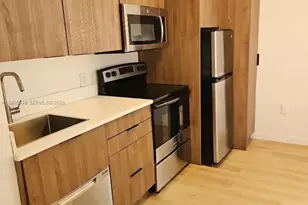 557 Michigan Ave, Miami Beach, FL 33139 - Photo 1