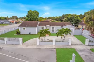 19897 NW 62nd Ave, Hialeah, FL 33015 - Photo 3