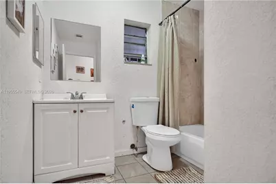 19897 NW 62nd Ave, Hialeah, FL 33015 - Photo 7