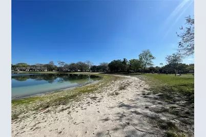 19897 NW 62nd Ave, Hialeah, FL 33015 - Photo 29