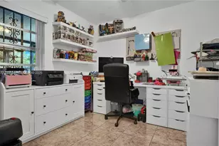 19897 NW 62nd Ave, Hialeah, FL 33015 - Photo 11