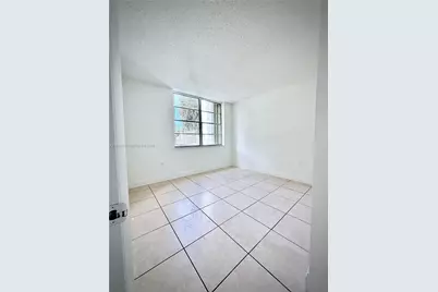 9310 Fontainebleau Blvd #203, Miami, FL 33172 - Photo 13