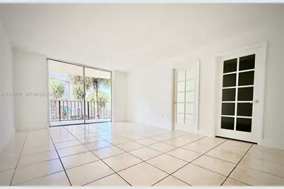 9310 Fontainebleau Blvd #203, Miami, FL 33172 - Photo 5