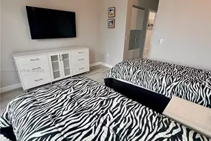 45 SW 9th St, Miami, FL 33130 - Photo 17