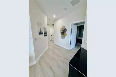 45 SW 9th St #4606, Miami, FL 33130 - Photo 5