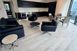 45 SW 9th St, Miami, FL 33130 - Photo 9