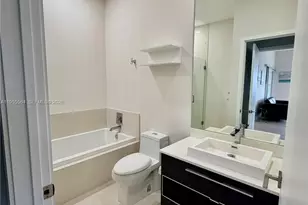 45 SW 9th St, Miami, FL 33130 - Photo 19