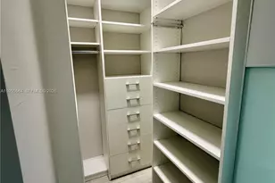 45 SW 9th St, Miami, FL 33130 - Photo 23