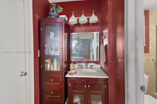 9495 Evergreen Pl, Davie, FL 33324 - Photo 17