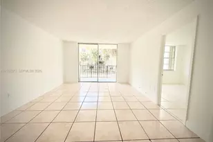 9310 Fontainebleau Blvd, Miami, FL 33172 - Photo 21