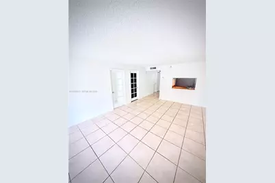 9310 Fontainebleau Blvd #203, Miami, FL 33172 - Photo 11