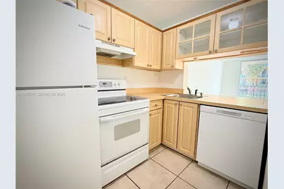 9310 Fontainebleau Blvd #203, Miami, FL 33172 - Photo 7
