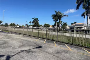 3375 W 76th St, Hialeah, FL 33018 - Photo 25