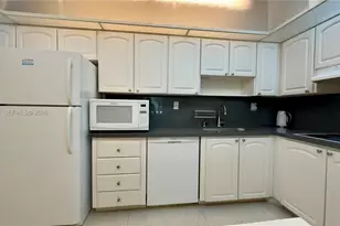 19380 Collins Ave, Sunny Isles Beach, FL 33160 - Photo 7