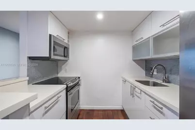 227 Michigan Ave #405, Miami Beach, FL 33139 - Photo 13