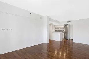 227 Michigan Ave, Miami Beach, FL 33139 - Photo 9