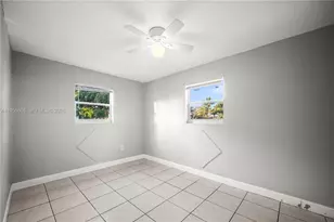 701 N 70th Ave, Hollywood, FL 33024 - Photo 9