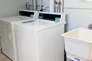 1425 Atlantic Shores Blvd, Hallandale Beach, FL 33009 - Photo 31