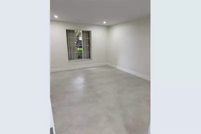 8005 Lake Dr #110, Doral, FL 33166 - Photo 5