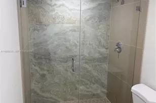 8005 Lake Dr, Doral, FL 33166 - Photo 9