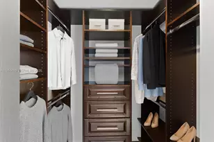 31 SE 5th St, Miami, FL 33131 - Photo 13