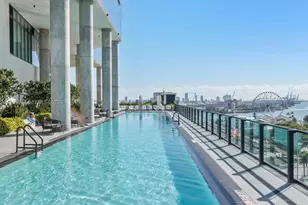 398 NE 5th St, Miami, FL 33132 - Photo 17