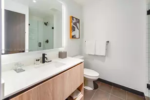 398 NE 5th St, Miami, FL 33132 - Photo 13