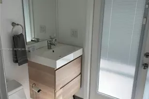 2375 NE 185th St, Miami, FL 33180 - Photo 11