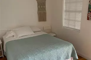 2375 NE 185th St, Miami, FL 33180 - Photo 17