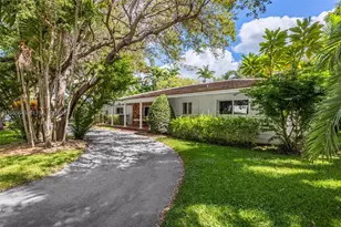 13205 SW 71st Ave, Pinecrest, FL 33156 - Photo 3