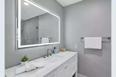 63 SE 5th Ave, Deerfield Beach, FL 33441 - Photo 13