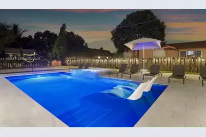 63 SE 5th Ave, Deerfield Beach, FL 33441 - Photo 5