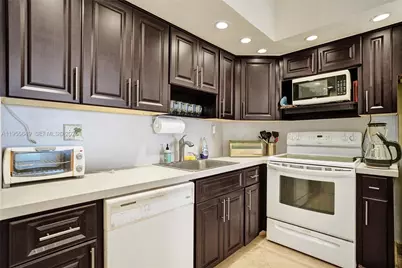 500 Bayview Dr #1422, Sunny Isles Beach, FL 33160 - Photo 15