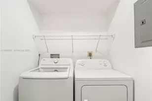 7547 Fairfax Dr, Tamarac, FL 33321 - Photo 25