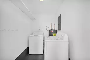 11812 NE 14th Ave, Miami, FL 33161 - Photo 23