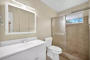 11812 NE 14th Ave, Miami, FL 33161 - Photo 39