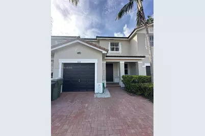 1018 NE 42nd Ave, Homestead, FL 33033 - Photo 3