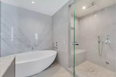 18501 Collins Ave #704, Sunny Isles Beach, FL 33160 - Photo 17