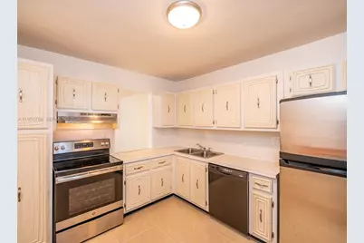 8161 SW 24th Ct #202, Davie, FL 33324 - Photo 17