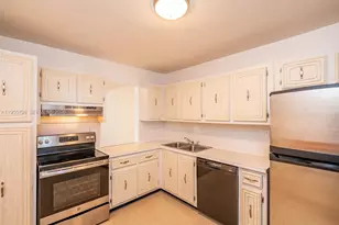 8161 SW 24th Ct, Davie, FL 33324 - Photo 17