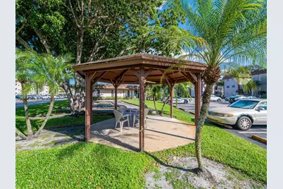 8161 SW 24th Ct #202, Davie, FL 33324 - Photo 37
