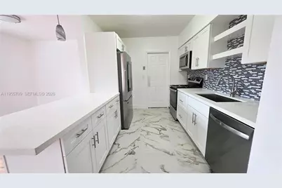 2440 SW 64th Ave, Miami, FL 33155 - Photo 7